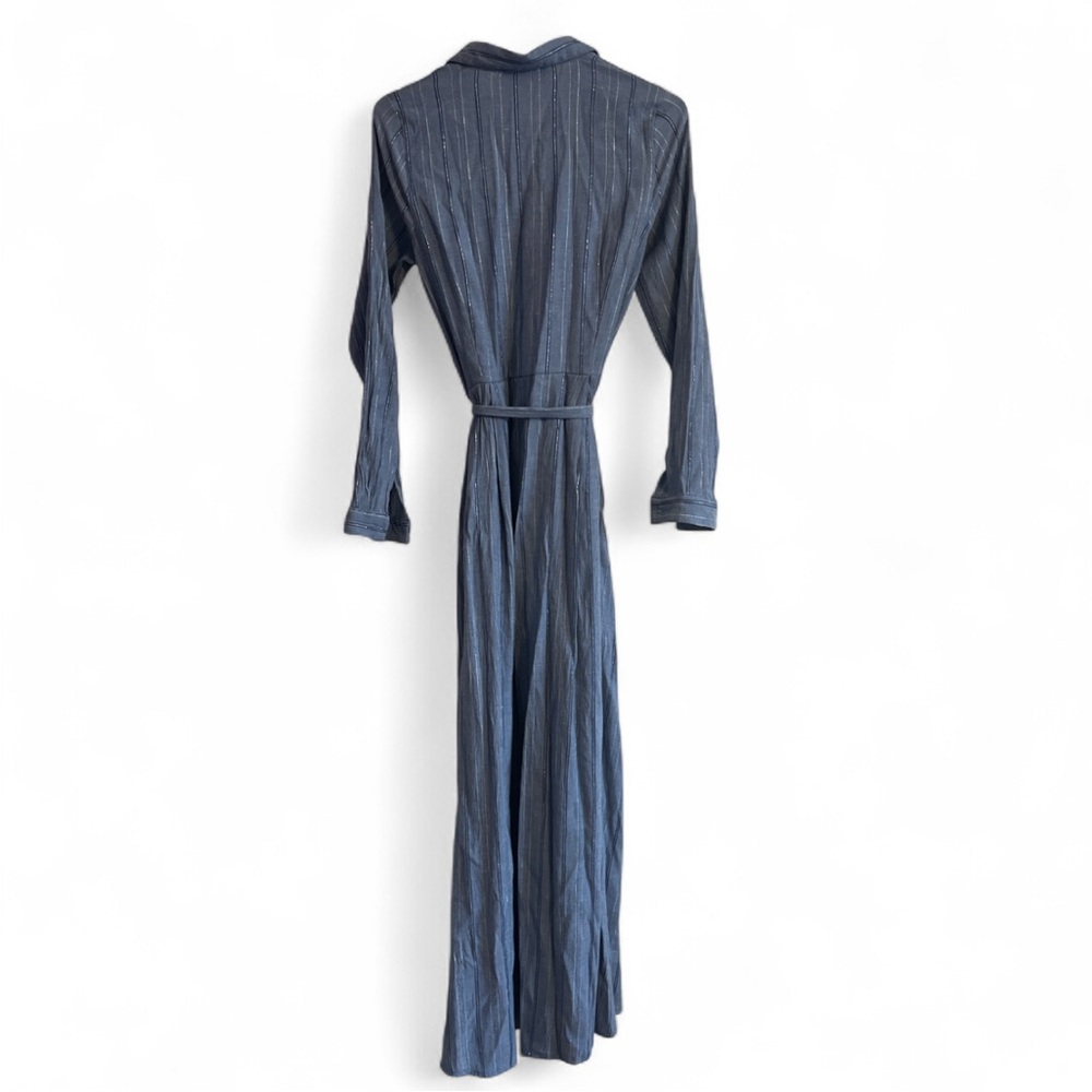 Modest dress! - Picture 2 of 7